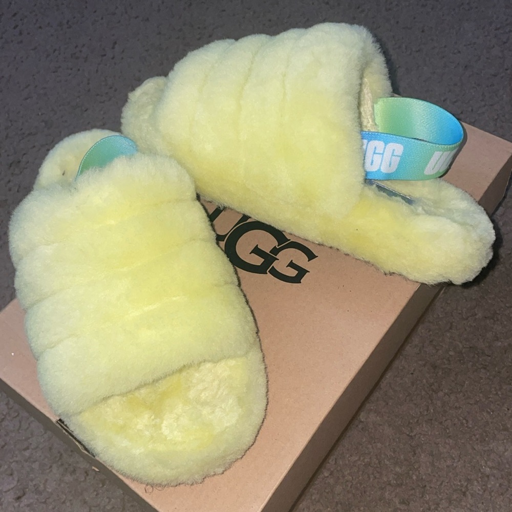Kids Ugg slides